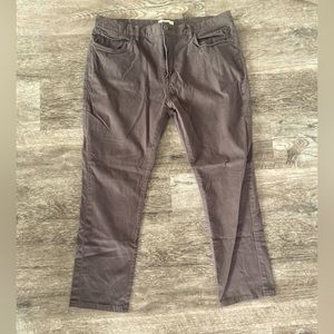 Joseph Abboud Cotton Blend Modern Fit Chinos - Size 40/32